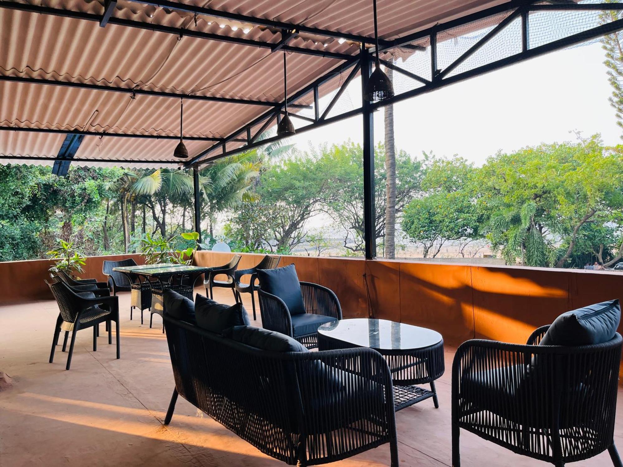 Villa By The Sea Mumbai Exterior photo